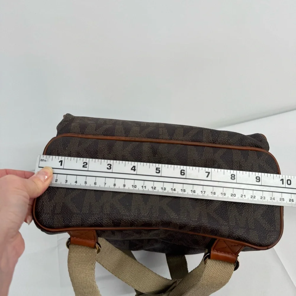 Michael Kors Jet Set Signature Backpack Brown - Picture 8 of 14